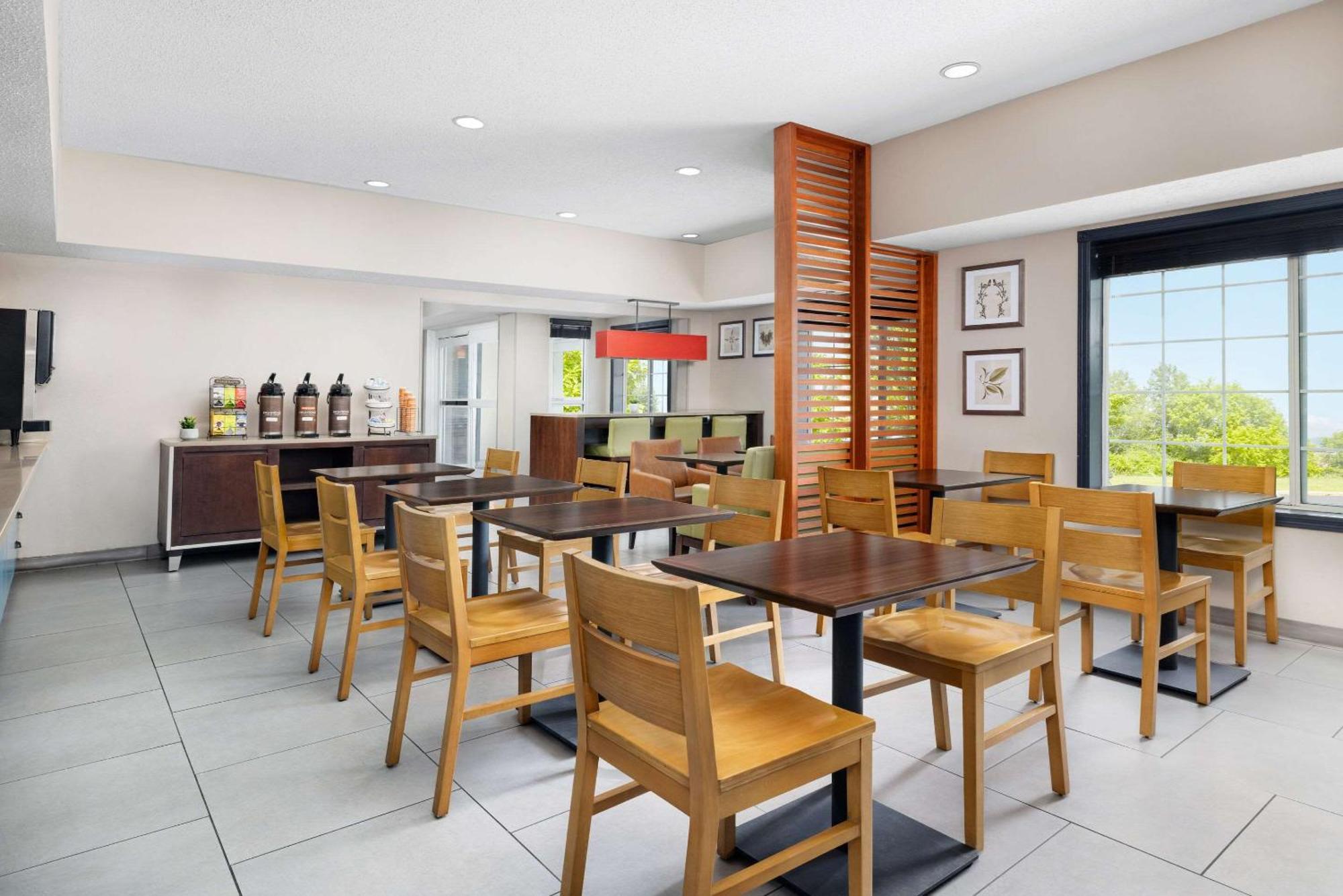 Country Inn & Suites By Radisson, Big Flats Horseheads Exteriör bild